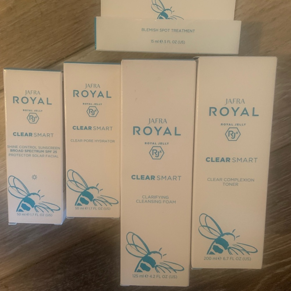 Jafra clear smart skin care bundle